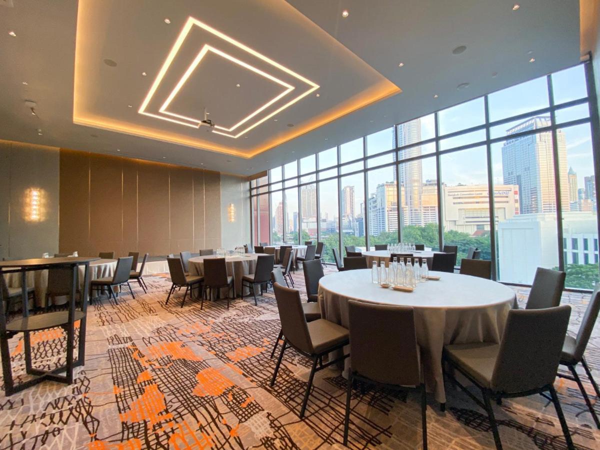 Chatrium Grand Bangkok Exterior foto The 39th floor of the hotel
