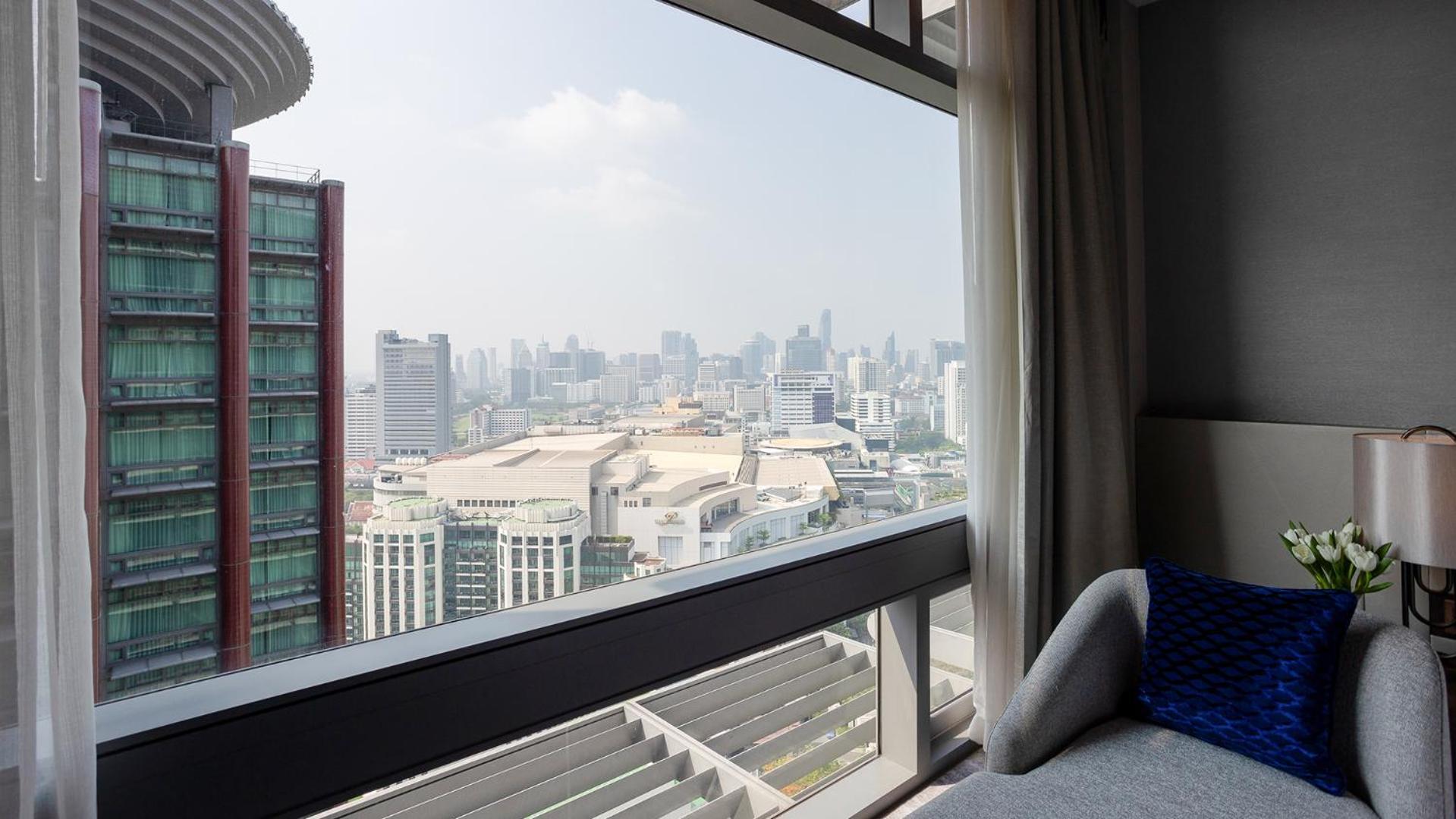 Chatrium Grand Bangkok Exterior foto View from a bedroom